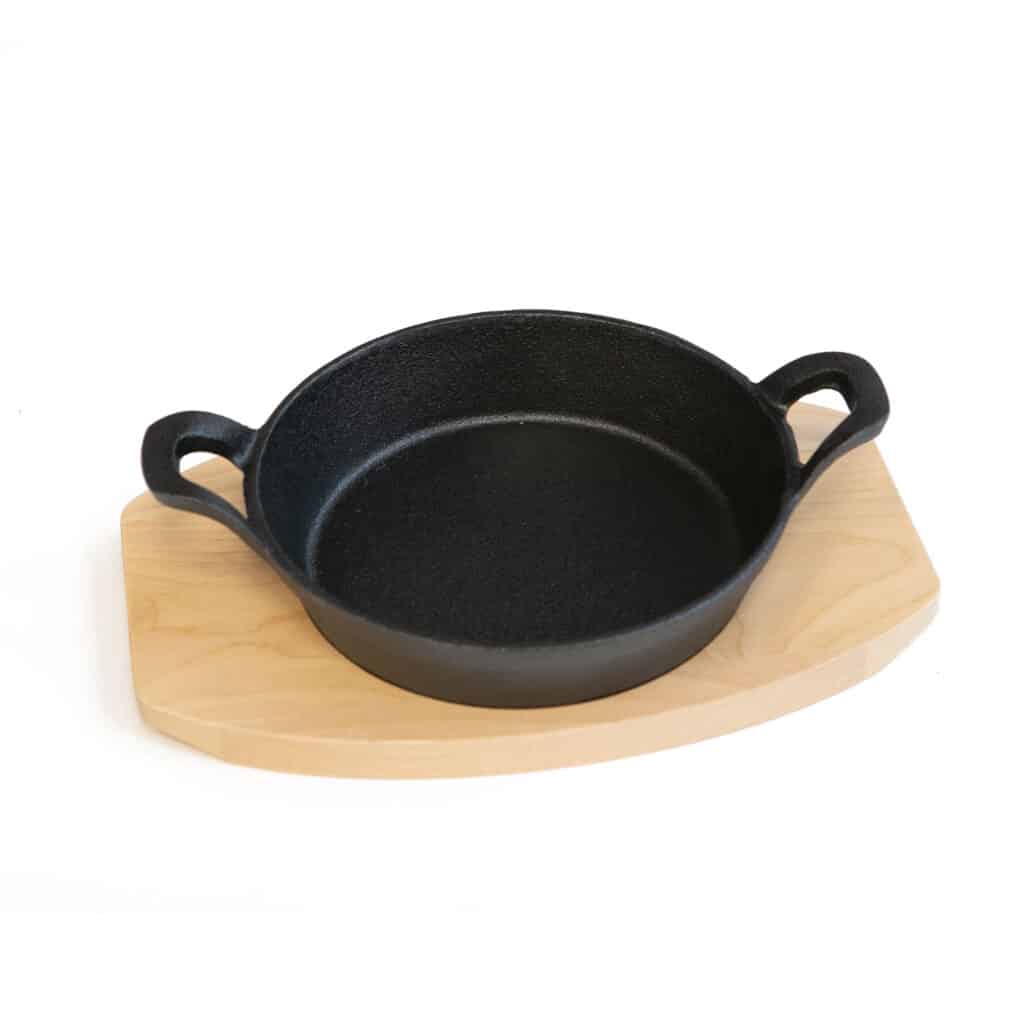 igneus pro cast iron sizzler pan product exterior view — view 6