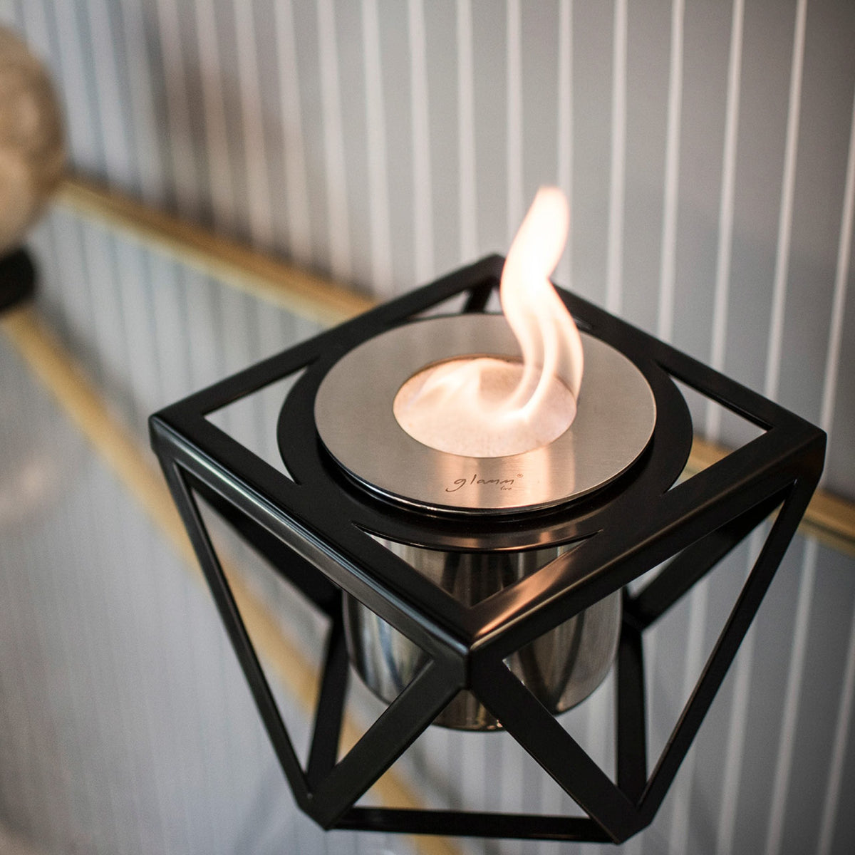 GlammFire Alquimia Tabletop Fire — close-up detail