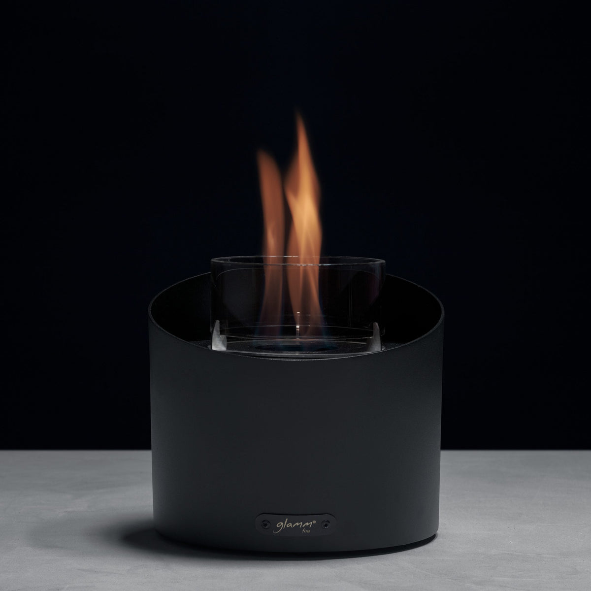 GlammFire Contour Tabletop Fire — in use outdoors