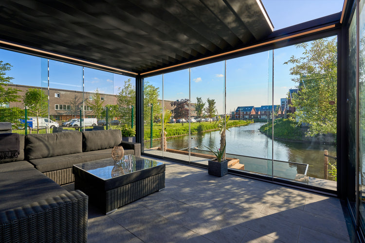 Motorised Retractable Roof Pergola | Deponti Pinela Deluxe | Full Open-Sky Effect | Somfy Remote | Synchronised Gasket Seal