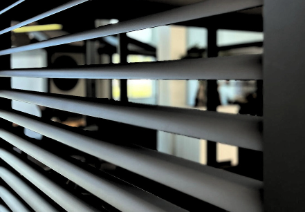 Fixed Louvred Side Panel | Roma Verandas | Architectural Privacy Screen | Aluminium | Design-Led Veranda Side Wall
