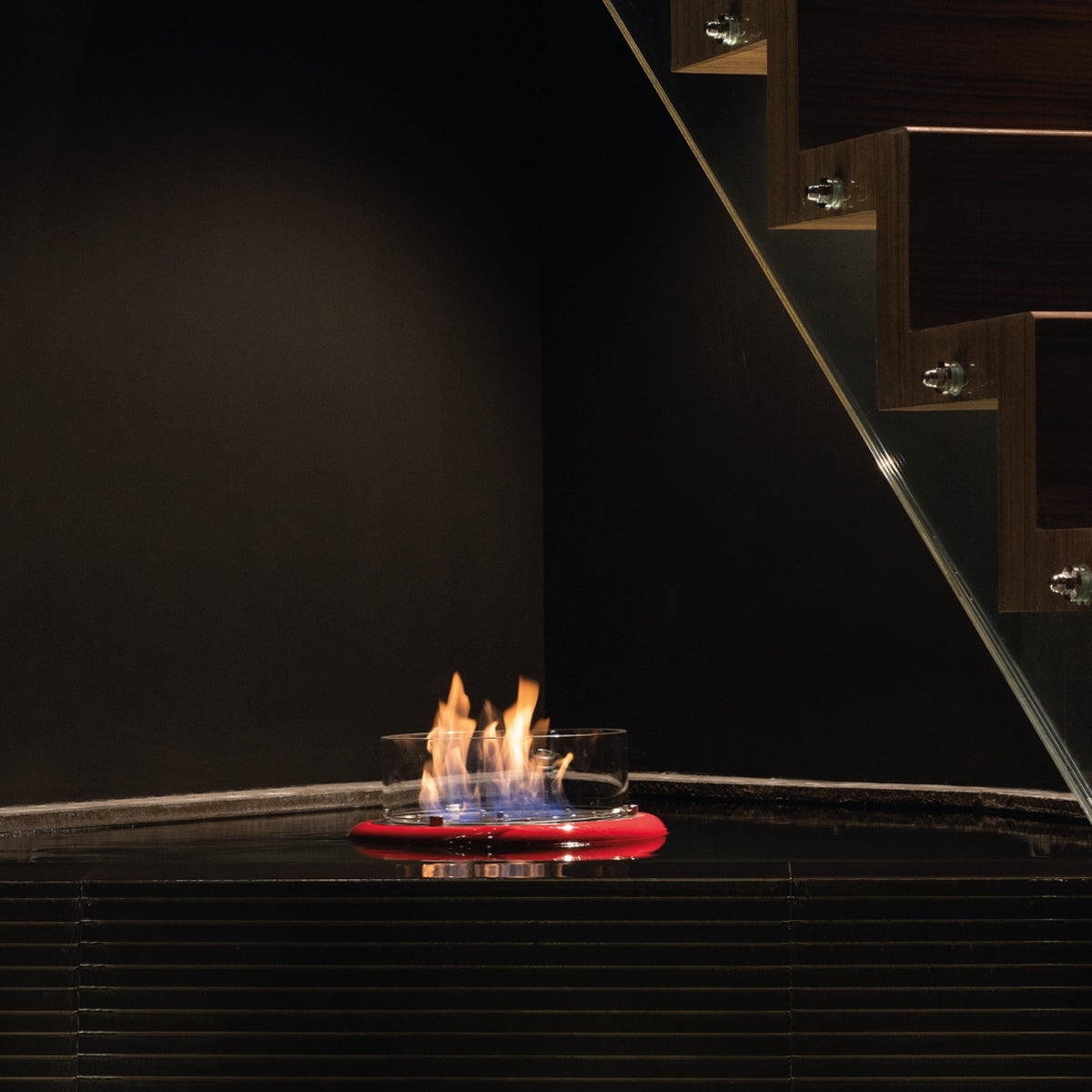 GlammFire Flut Floating Burner — close-up detail