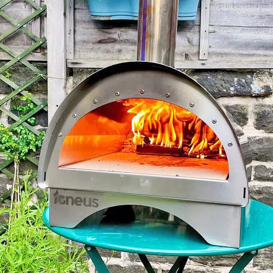 igneus minimo portable pizza oven free peel product exterior view — view 3