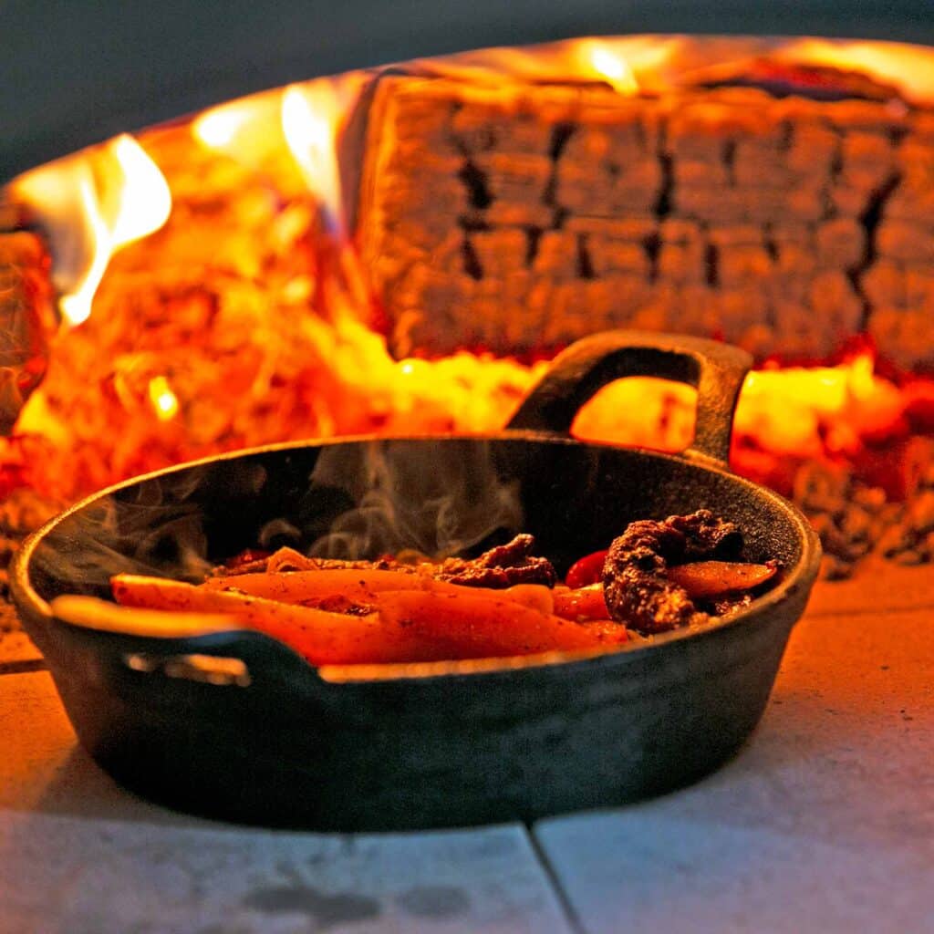 igneus pro cast iron sizzler pan product exterior view — view 2
