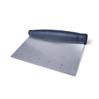 Igneus Pro 85cm 5 Part Toolset Pizza Oven Accessory Bundle — styled in a garden setting