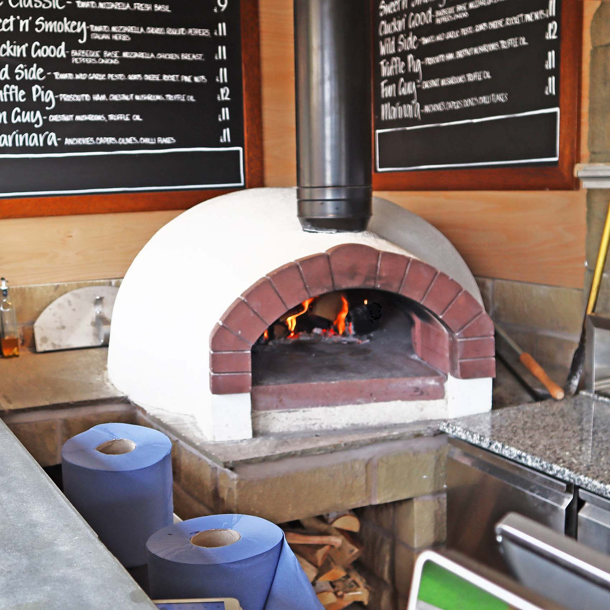 Igneus Ceramiko Pro 1200 Wood Fired Pizza Oven — set up and ready to use