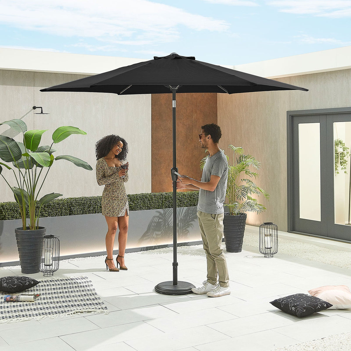 Antigua Aluminium Parasol — in use outdoors (image 27)