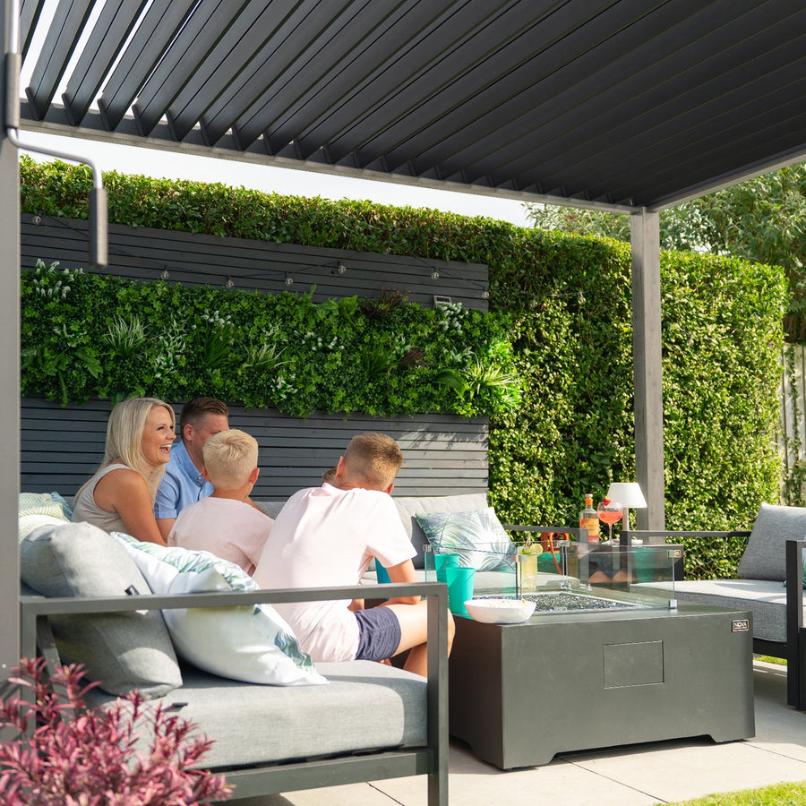 Titan Freestanding Aluminium Pergola — with accessories shown (image 39)