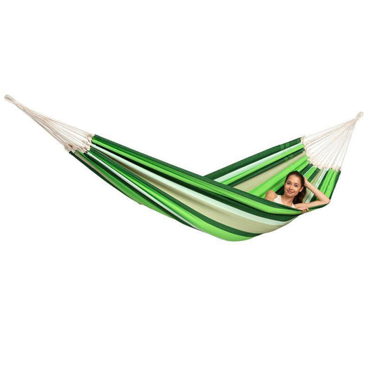 Paradiso Oliva Hammock — in use outdoors