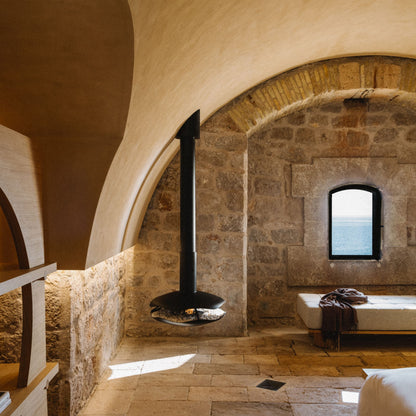Glammfire Perola Suspended Fire — in use outdoors