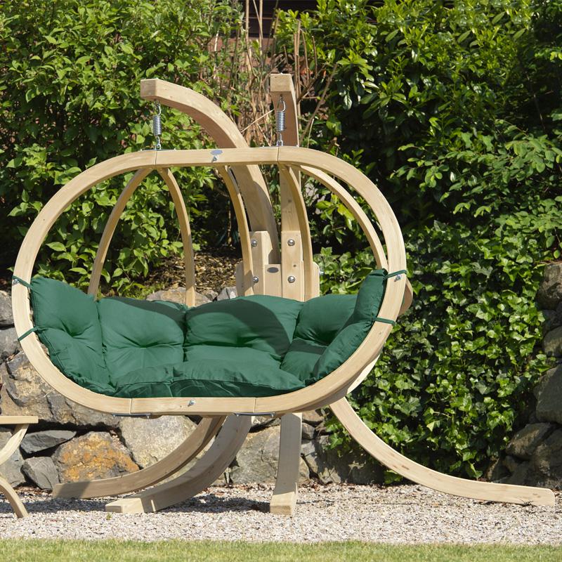 Globo Royal Double Hanging Egg Chair Set — showing texture and finish