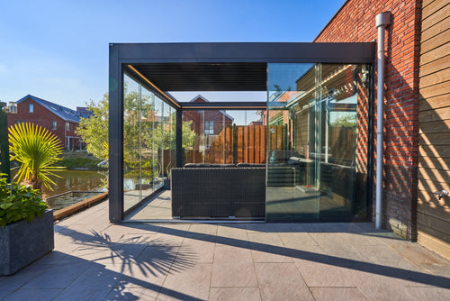 Motorised Pergola | Deponti Pinela Deluxe Plus | Sliding Retractable Panels | Spans Up To 7m | Integrated LED | Wall-Mounted or Freestanding
