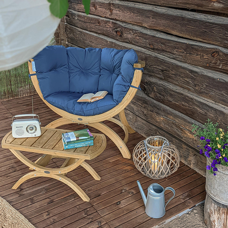 globo siena uno seat lifestyle exterior view