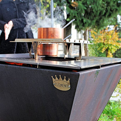 Clementi Colorado Wood Fired BBQ Grill — close-up detail