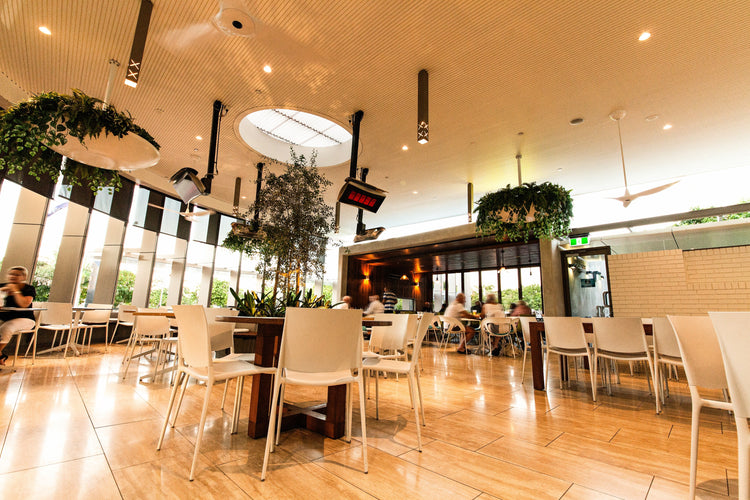 Bromic Platinum Smart-Heat Gas in a commercial beer garden | Roma Verandas