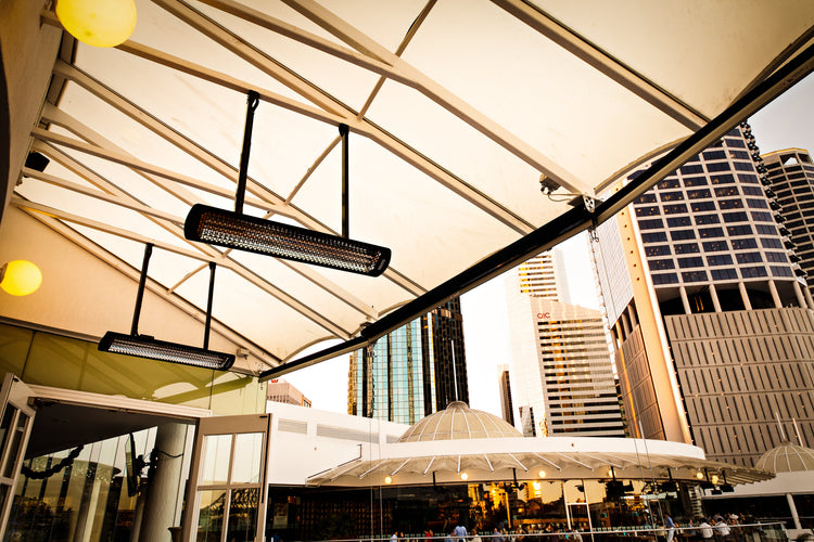 Bromic Tungsten Smart-Heat Electric warming a restaurant terrace | Roma Verandas