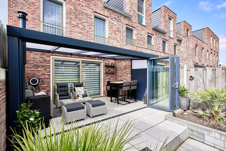 Wide-Span Aluminium Veranda | The Luxa | Up To 7m | Polycarbonate or Glass Roof | Freestanding
