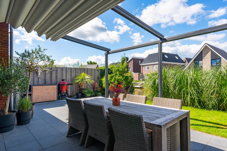 Aluminium Folding Roof Veranda | Deponti Verdeca | Retractable Waterproof Fabric Roof | Integrated LED | Concealed Drainage Through Posts