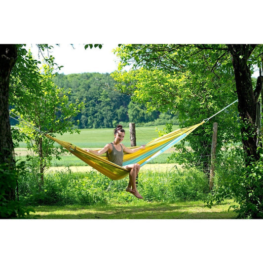 Colombiana Limona Hammock — in use outdoors
