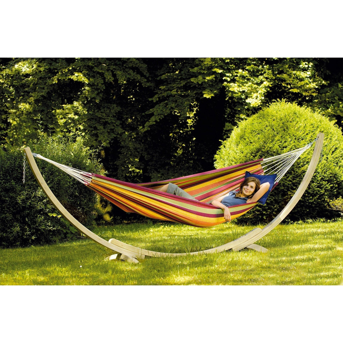 Lambada Tropical Hammock — in use outdoors